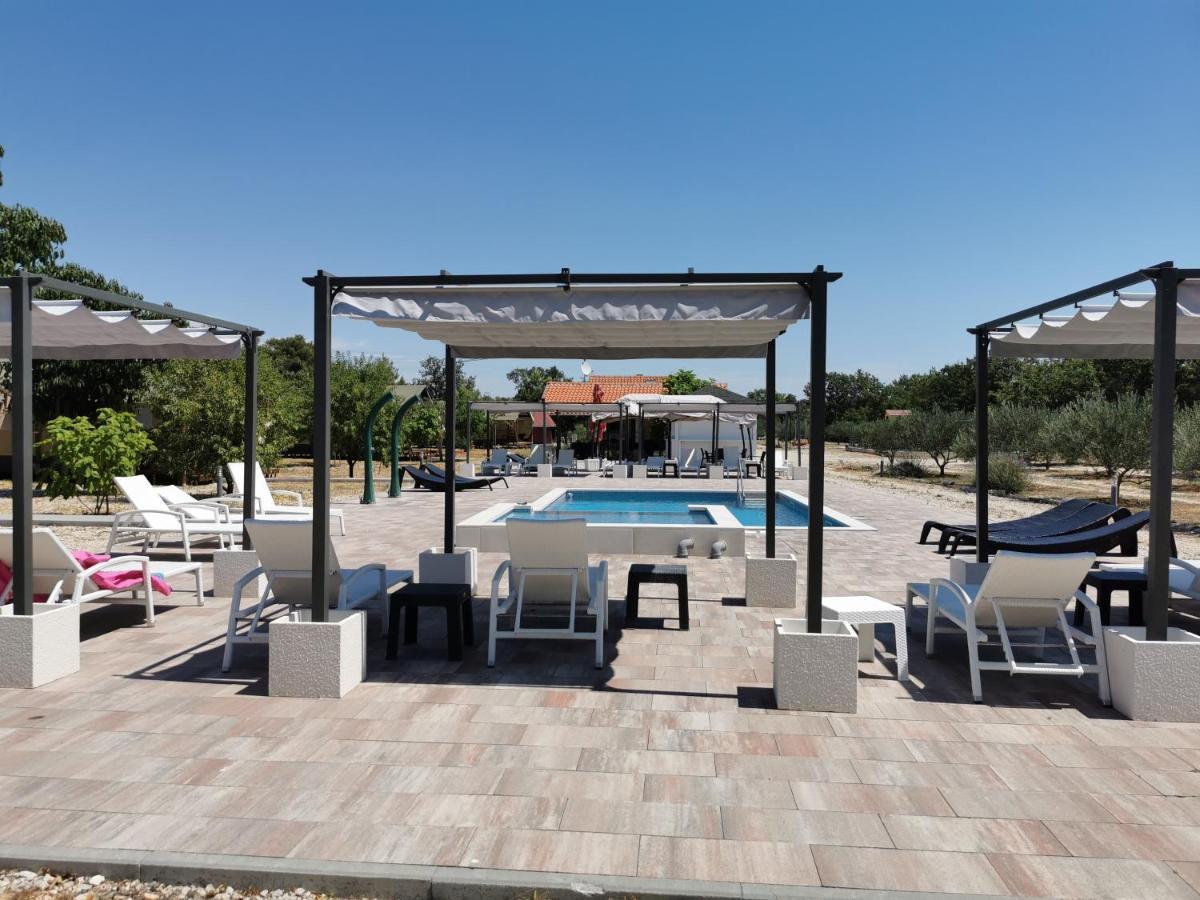 Grande Glamping With Pool Hotel Biograd Na Moru Exterior photo